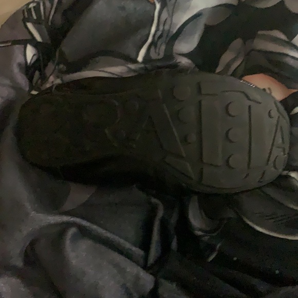 π₯PRADA 35 Black Scrunch Ballet Flats
Size: EU 35 (Approx. US 5) style # 3E 4360 - Picture 12 of 15